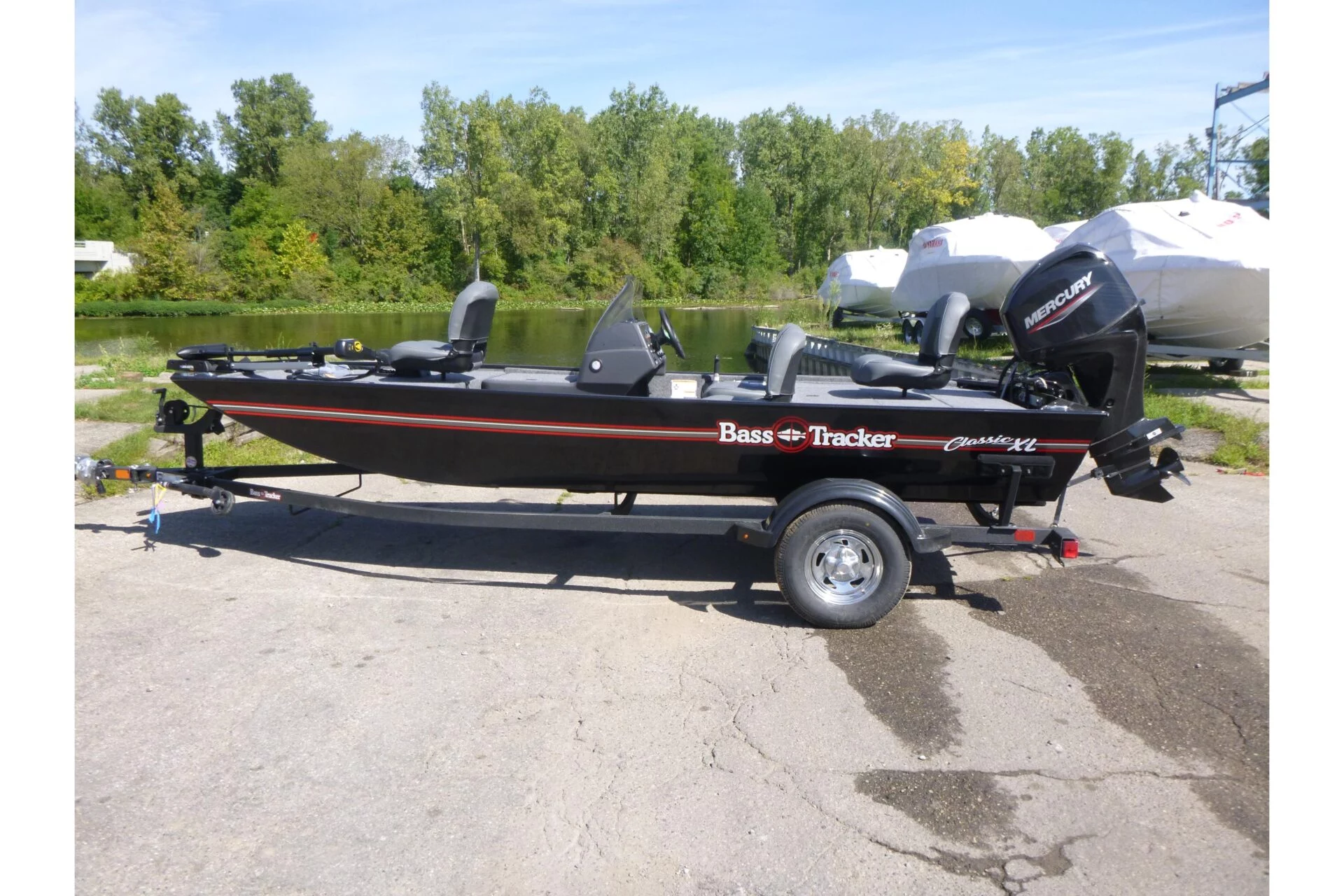 2026 Tracker Bass Tracker Classic XL