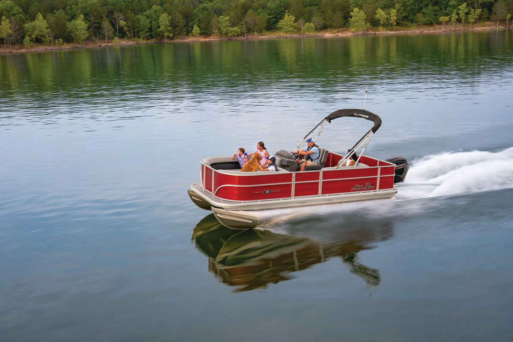 2026 Sun Tracker Party Barge 18 DLX