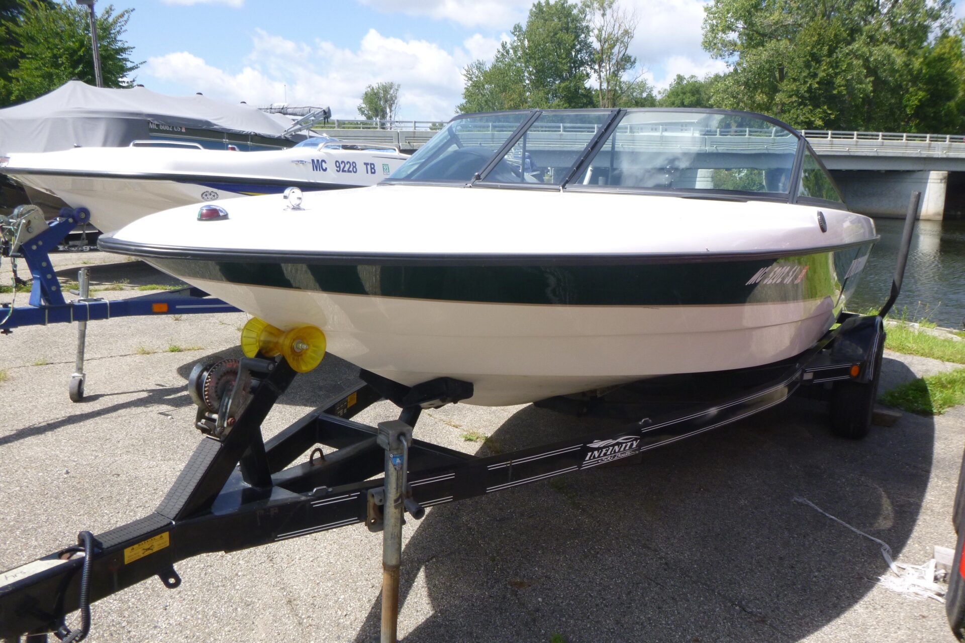 2001 Infinity ZX-1 - Grand Pointe Marina