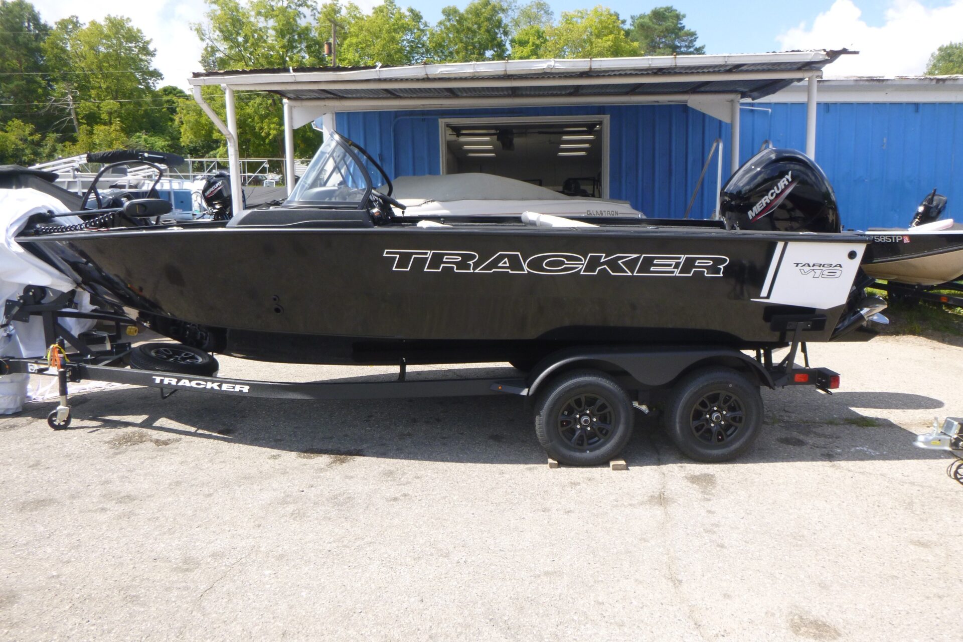 2027 Tracker Targa V-19 Combo - Grand Pointe Marina